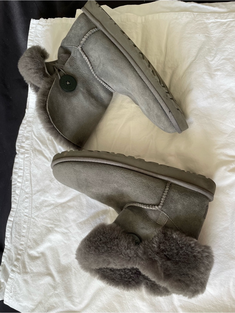 Uggs gray 9